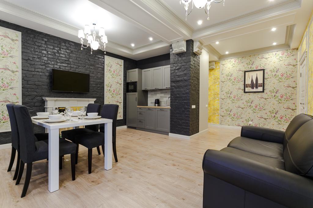 Royal Rent Minsk Lägenhet Exteriör bild