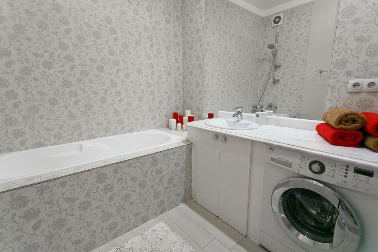 Royal Rent Minsk Lägenhet Exteriör bild